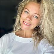 Offro lezioni private on line e in presenza (Verona) per scuola elementare, medie e superiori.